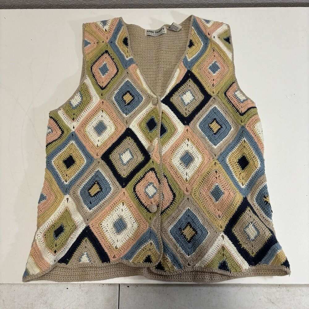 Grannycore Sweater Vest Knit button Up Diamond Pattern Ann Trinity Size L